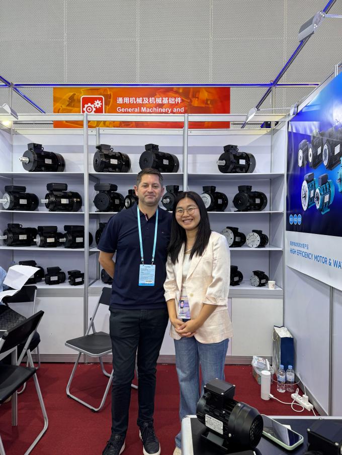 Commercial 0.09kw 1500rpm Capacitor-Run Asynchronous Induction Motor B5 Waterproof 220V AC Voltage 60Hz Single-Phase Coffee 15